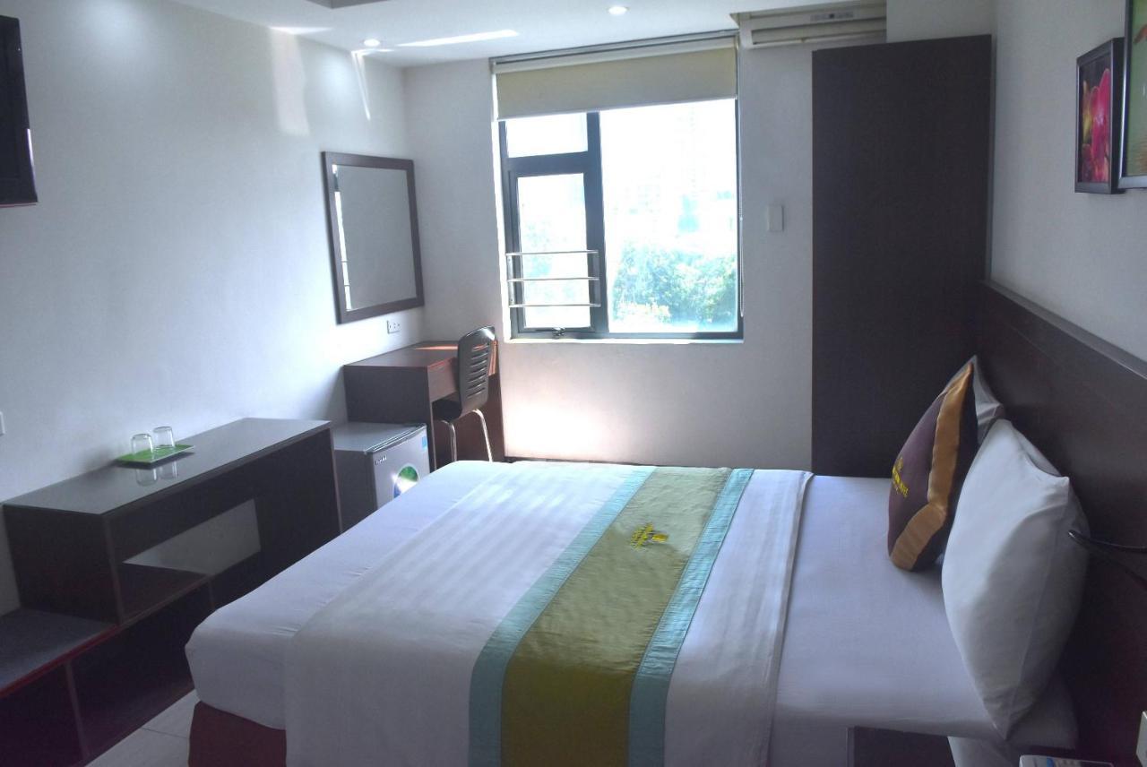 Sao Hotel Nguyen Ngoc Vu Hanoi Zewnętrze zdjęcie
